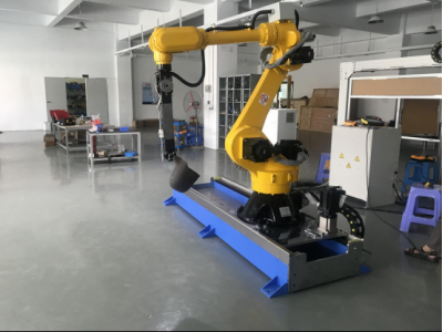 澆鑄機器人報價高嗎？